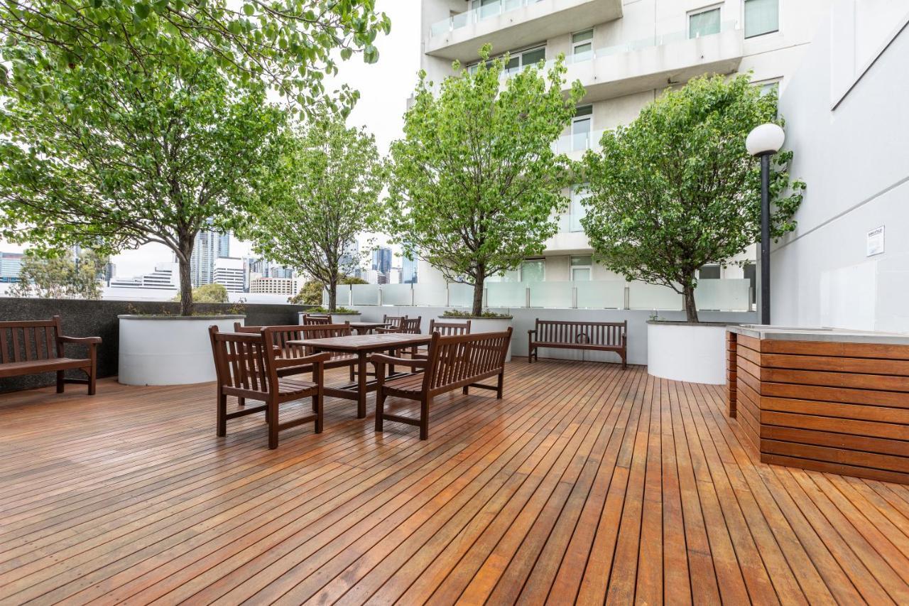 ☆Of Southbank☆Light Filled Apartment☆Huge Private Terrace With City Views☆Parking☆Pool☆Gym☆Wifi Melbourne Exteriör bild