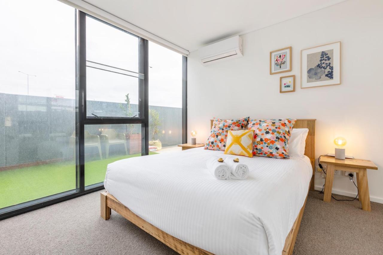 ☆Of Southbank☆Light Filled Apartment☆Huge Private Terrace With City Views☆Parking☆Pool☆Gym☆Wifi Melbourne Exteriör bild
