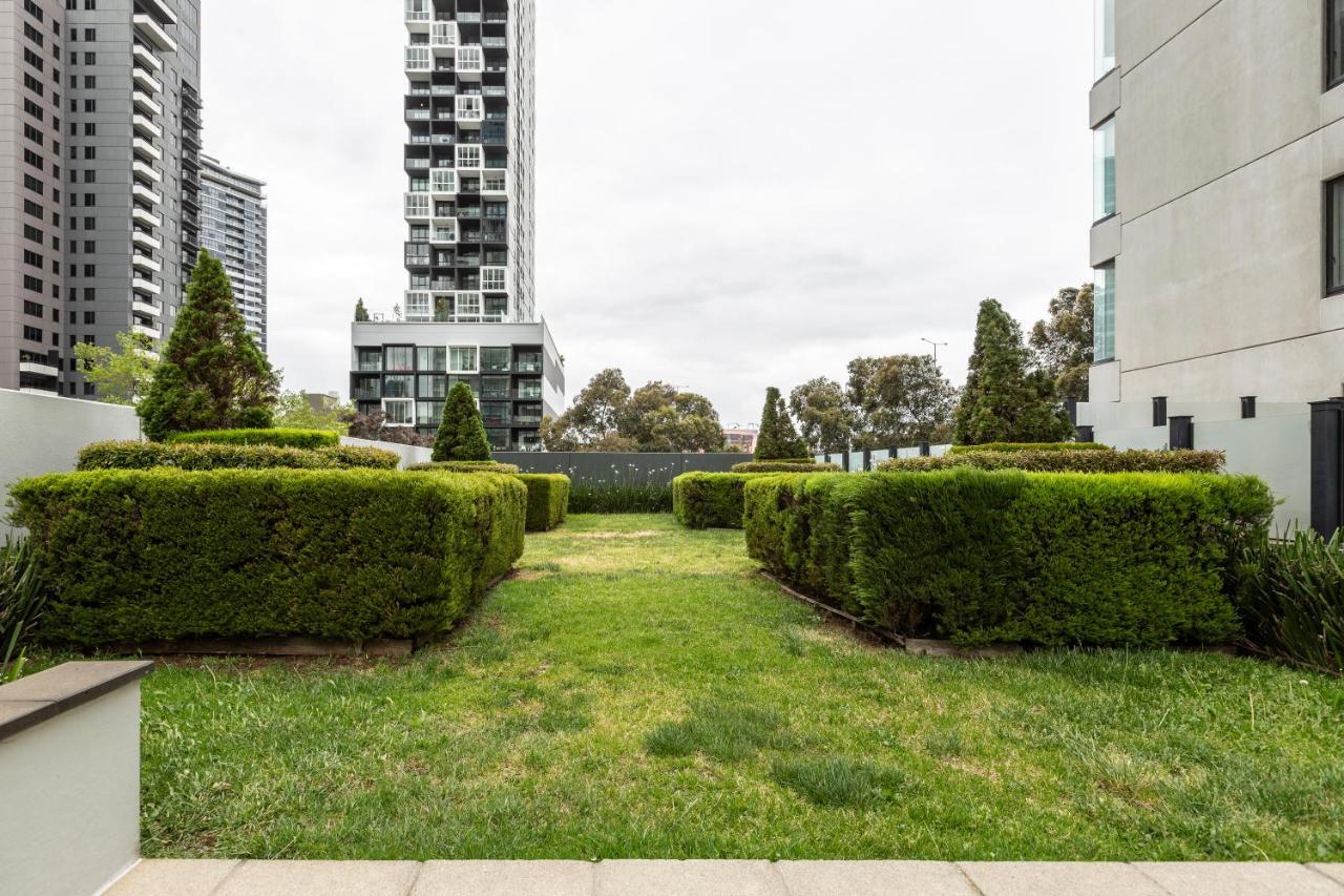 ☆Of Southbank☆Light Filled Apartment☆Huge Private Terrace With City Views☆Parking☆Pool☆Gym☆Wifi Melbourne Exteriör bild
